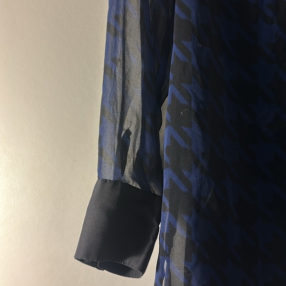 Sheer houndstooth with slip dress underneath - Picture 5 of 6
